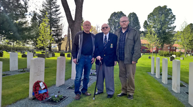 Veteran visits his brother’s grave after 75 years apart