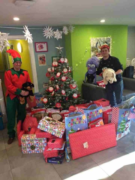 Santa’s little helpers make special delivery to sick children on Christmas Day