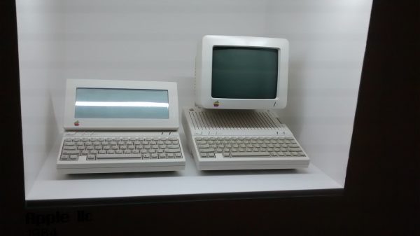 Apple Museum in Prague Inspires us to ‘Think Differently’, and Donates All Profits to Charity