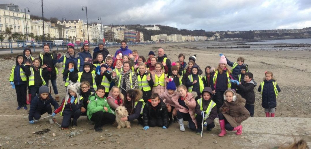 Islanders Help to Clean Polluted Beaches With Social Media