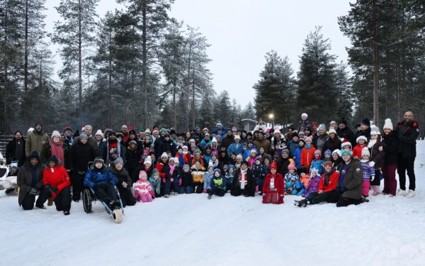 32 Seriously Ill Children Taken on Dream Christmas Trip to Lapland
