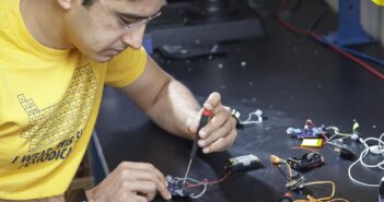 Georgia Tech Researchers Develop $1 Hearing Aid